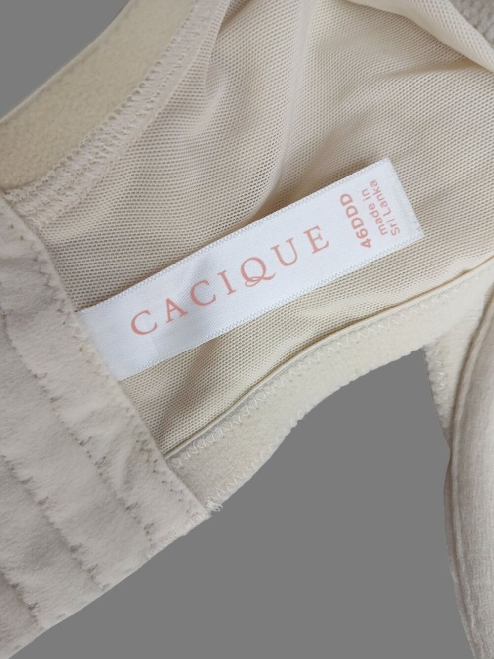 Cacique Womens Beige Full Coverage Bra 46DDD Lightly Lined T Shirt Padded 4932 - Picture 10 of 11